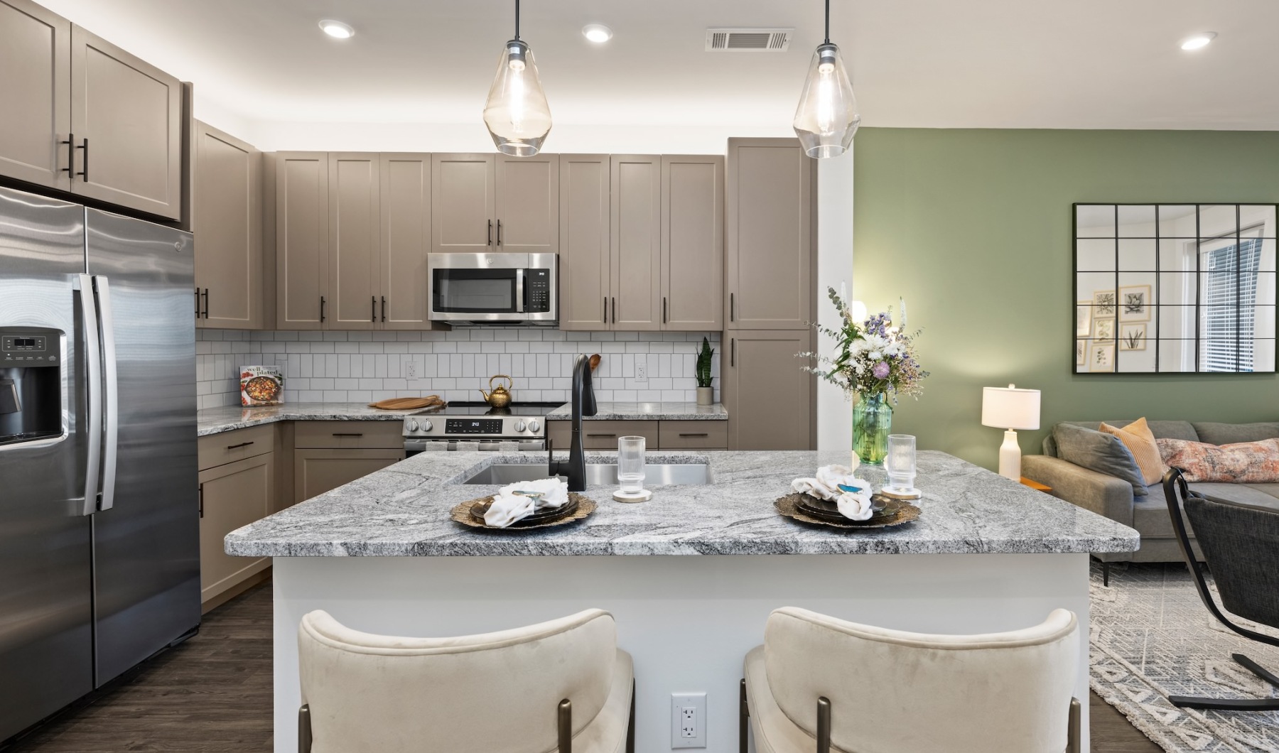 Luxury kitchen at Enclave at Radius Dilworth apartments near Uptown Charlotte, NC. Luxury kitchen at Enclave at Radius Dilworth apartments near Uptown Charlotte, NC.